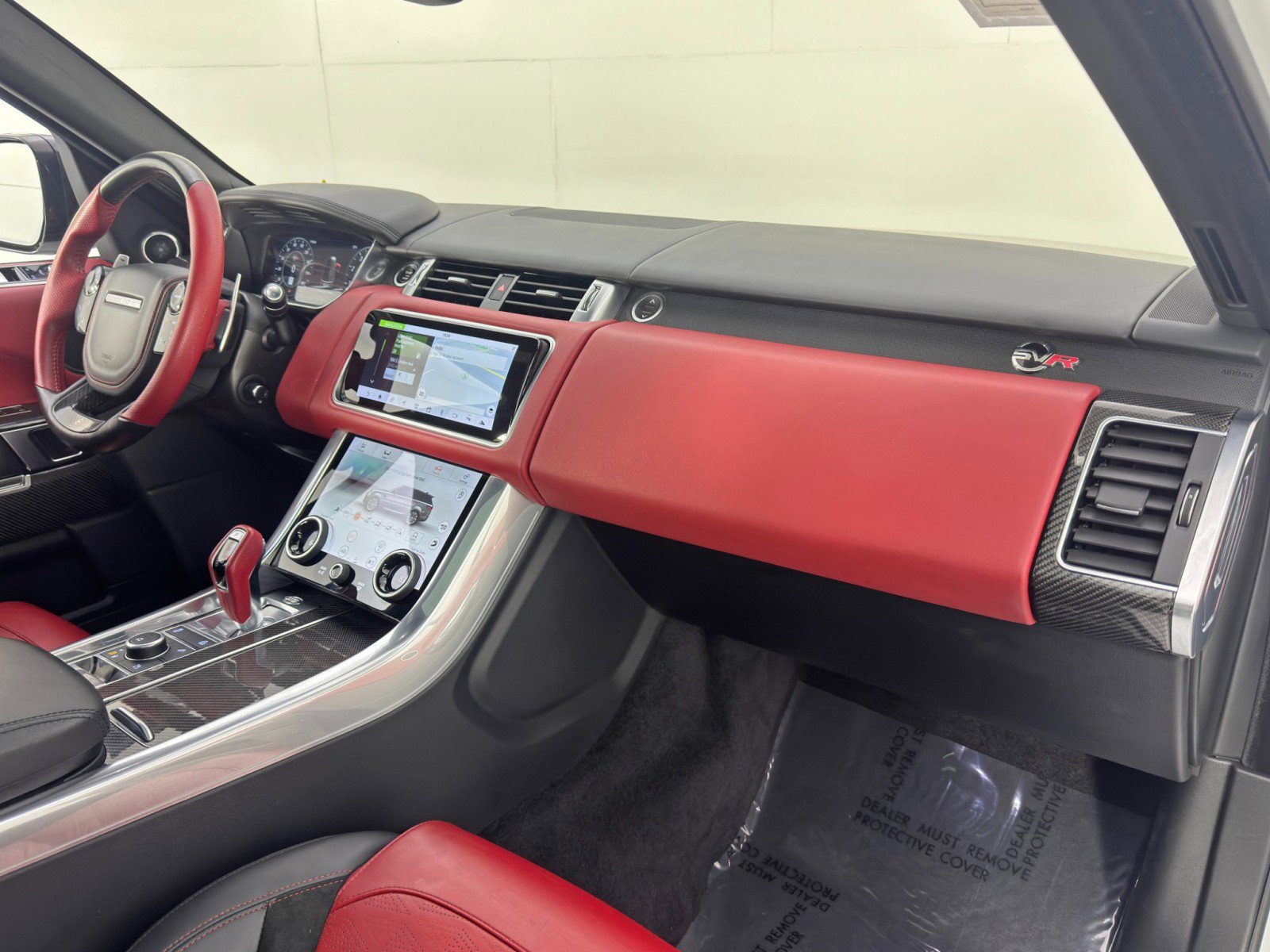 Used 2019 Land Rover Range Rover Sport SVR image 15