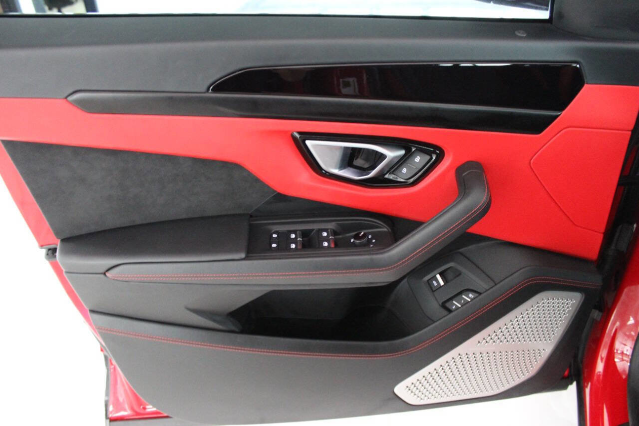 Used 2023 Lamborghini Urus S image 26