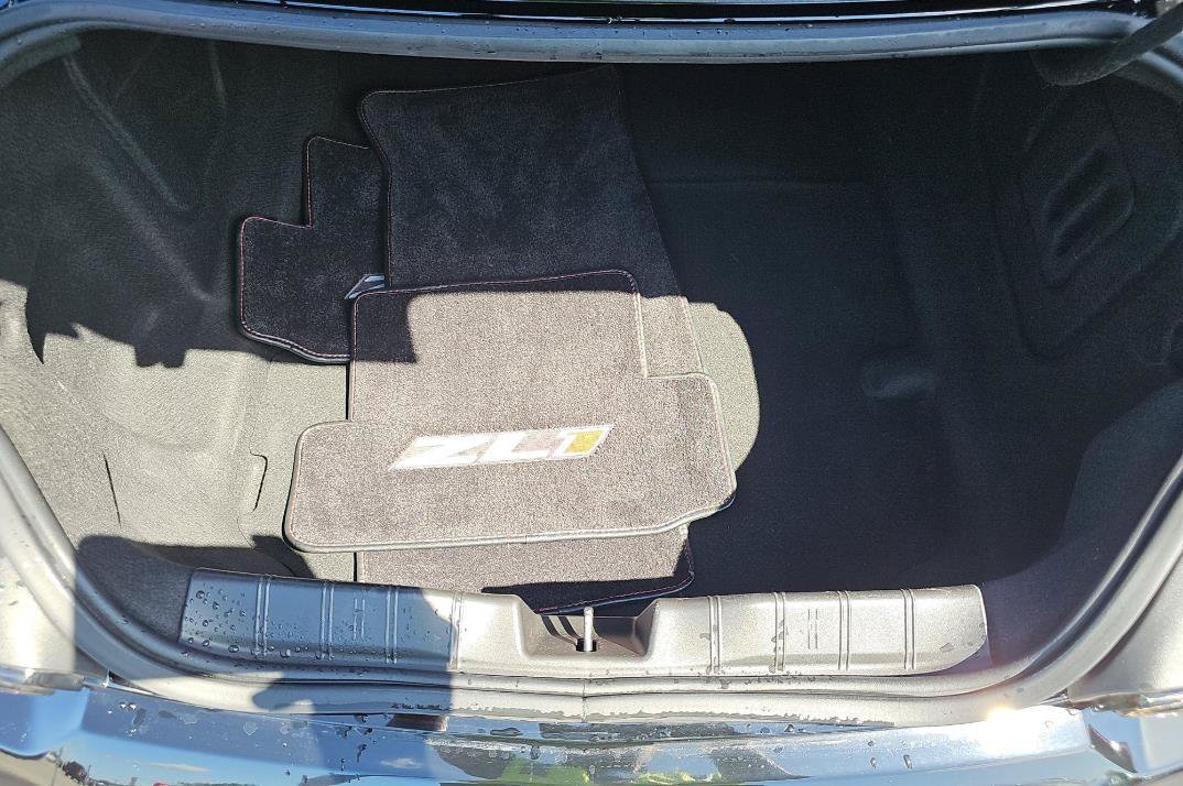 Used 2022 Chevrolet Camaro ZL1 RWD image 9
