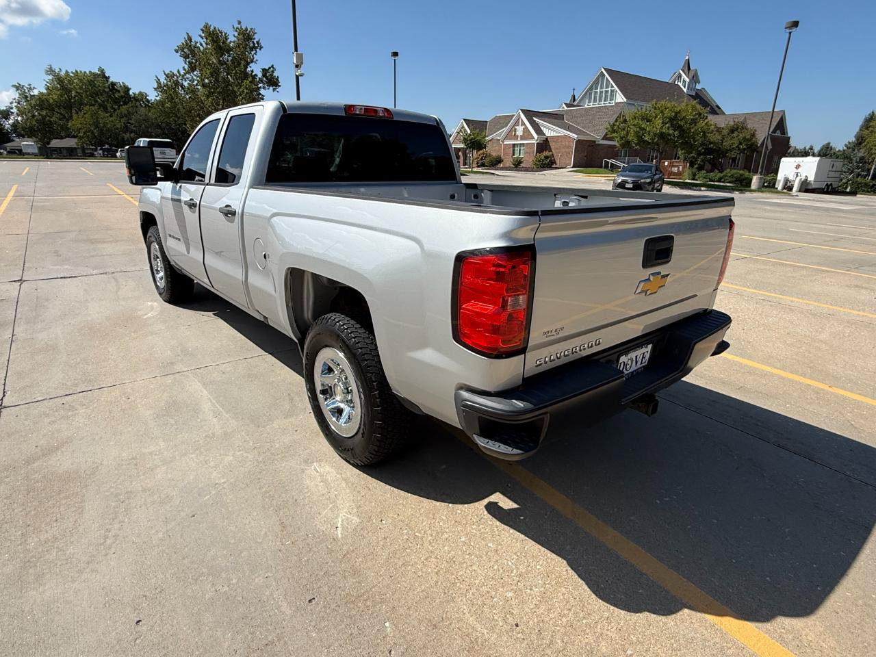 Used 2017 Chevrolet Silverado 1500 W/T AWD/4WD image 5