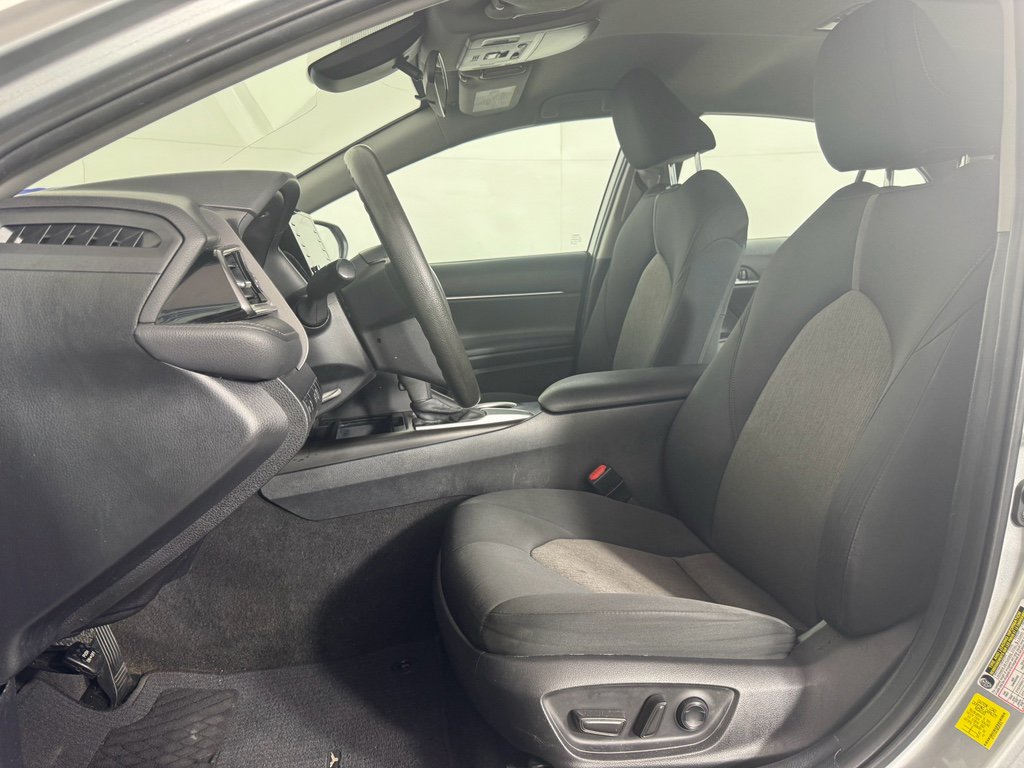 Used 2021 Toyota Camry LE image 16
