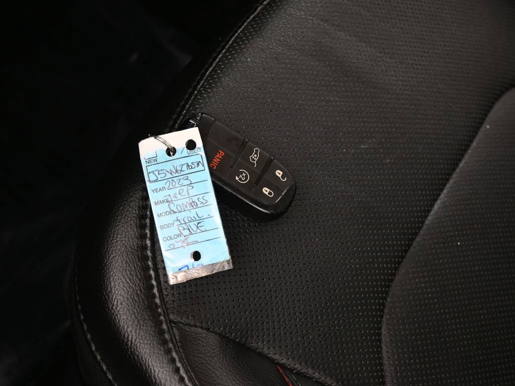 Used 2023 Jeep Compass Trailhawk w/ Trailhawk Elite Group image 19