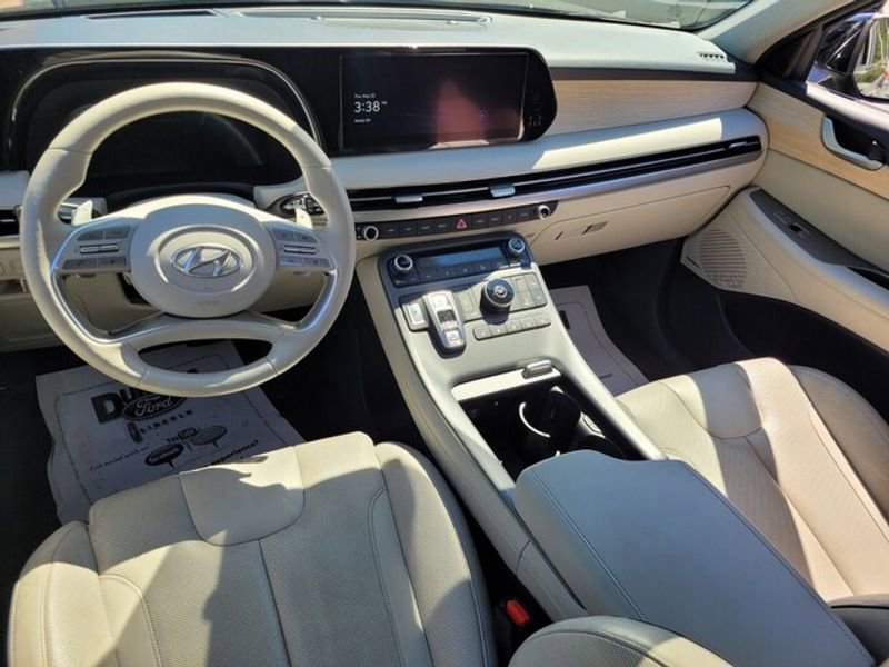 Used 2024 Hyundai Palisade Limited image 9