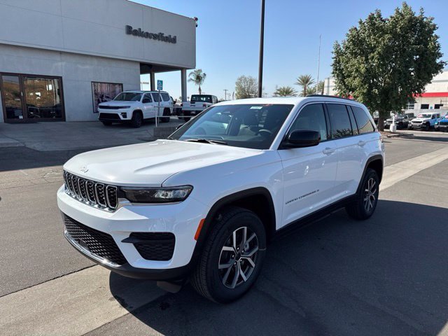 New 2027 Jeep Grand Cherokee Laredo X
