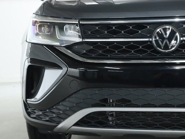 Used 2022 Volkswagen Taos SEL image 6