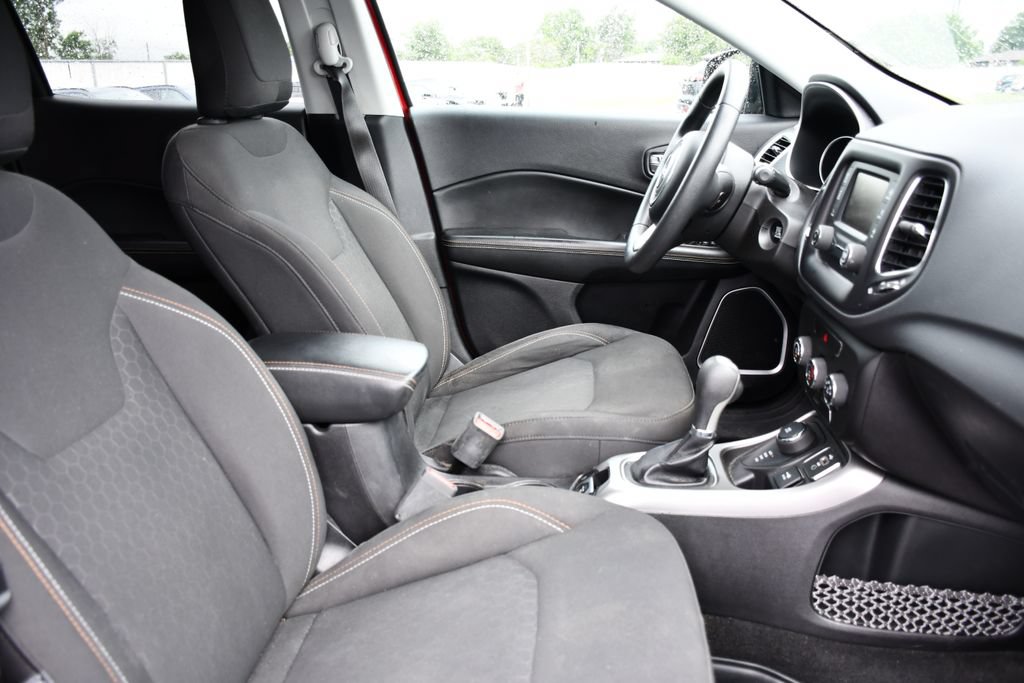 Used 2018 Jeep Compass Sport AWD/4WD image 34