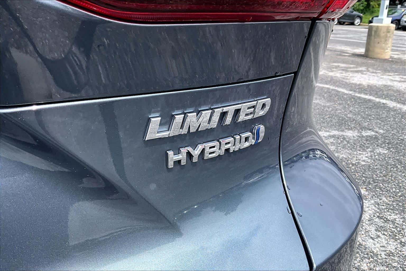 Used 2021 Toyota Venza Limited w/ Advanced Technology Package AWD/4WD image 10
