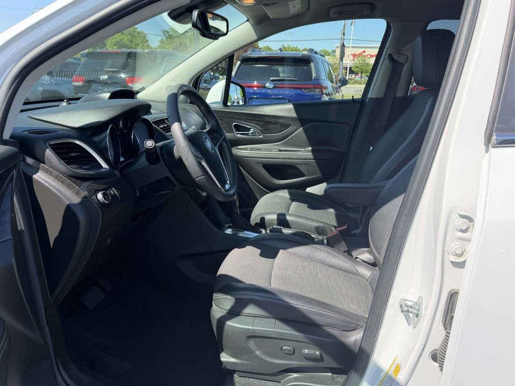 Used 2016 Buick Encore Convenience FWD image 17