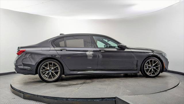 Used 2021 BMW 740i xDrive w/ Autobahn Package image 9