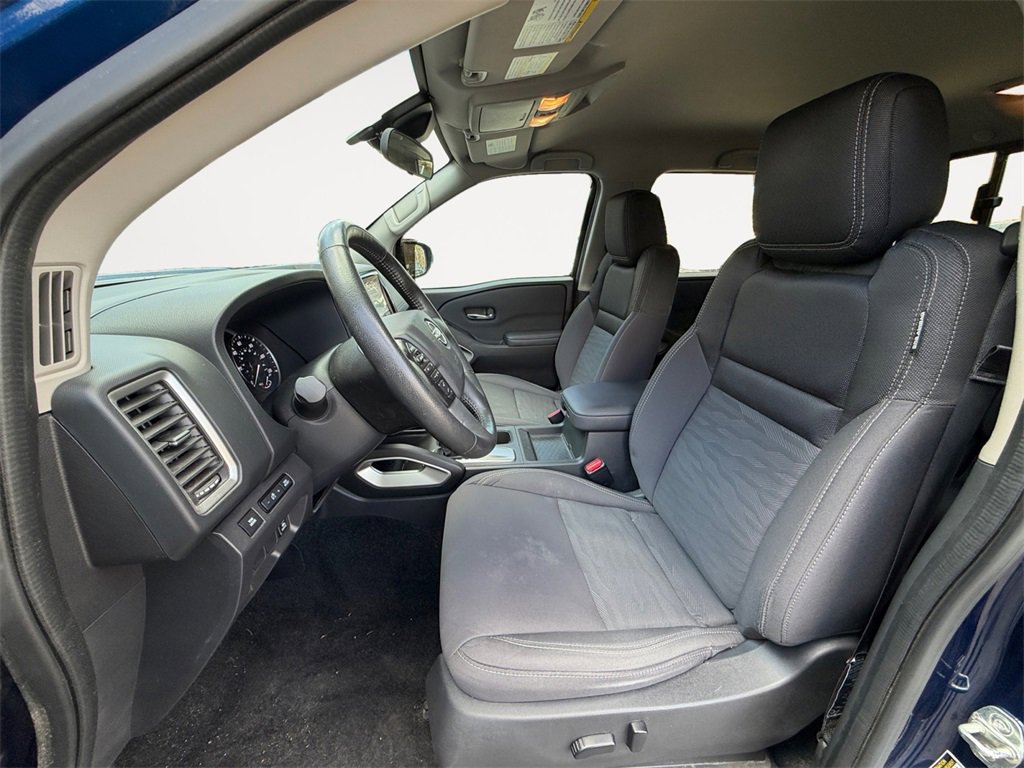 Used 2023 Nissan Frontier SV w/ SV Convenience Package image 11