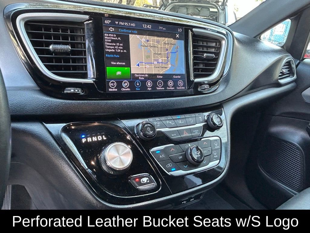 Used 2020 Chrysler Pacifica Touring-L Plus image 23