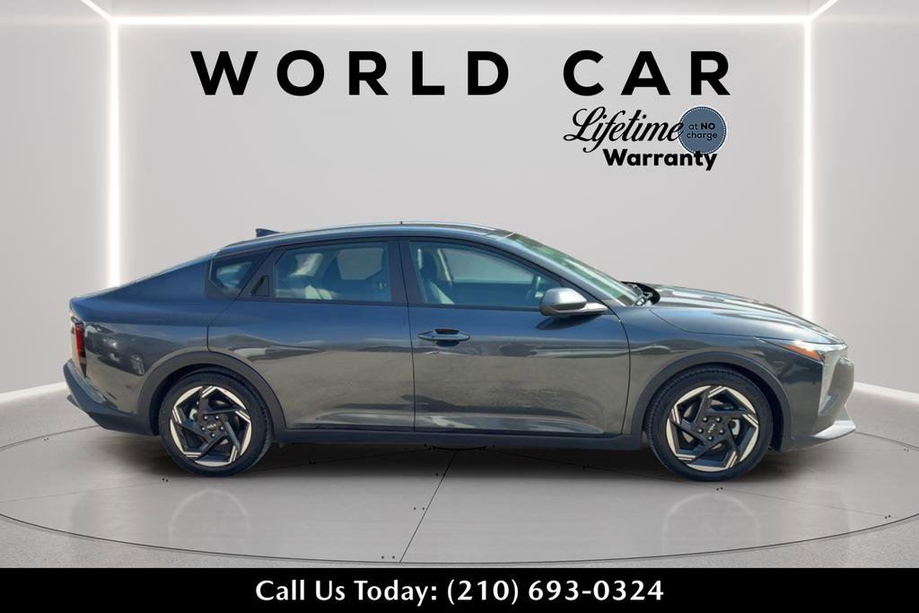 Certified 2025 Kia K4 EX image 2