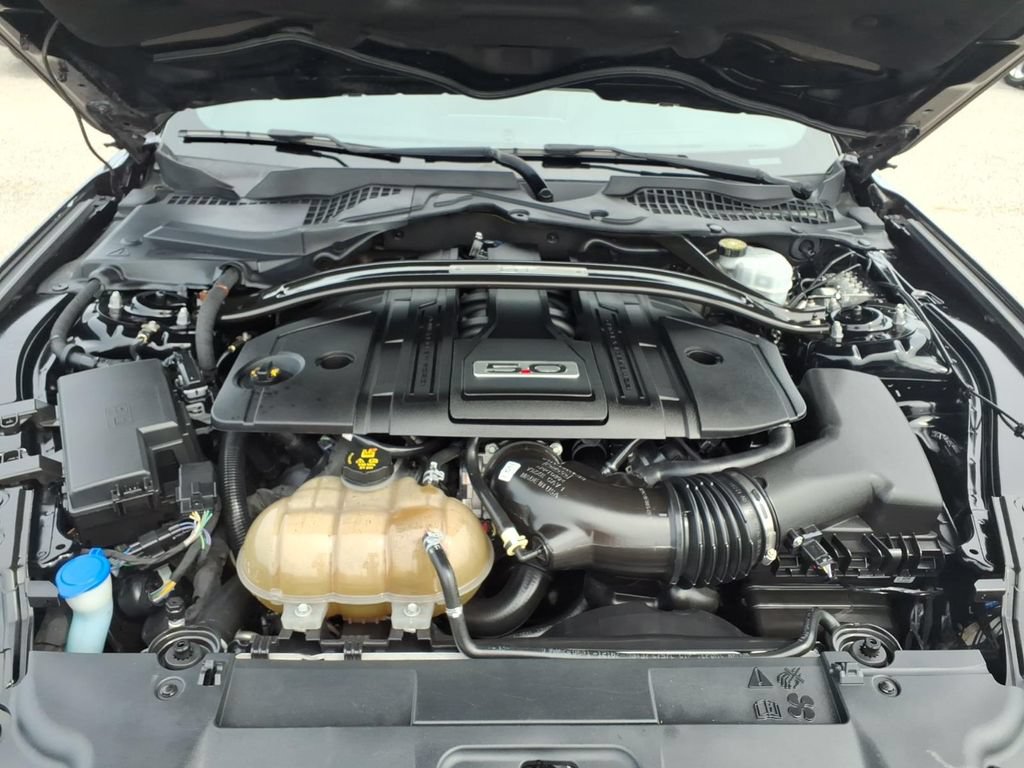 Used 2021 Ford Mustang GT Premium w/ GT Performance Package RWD image 21