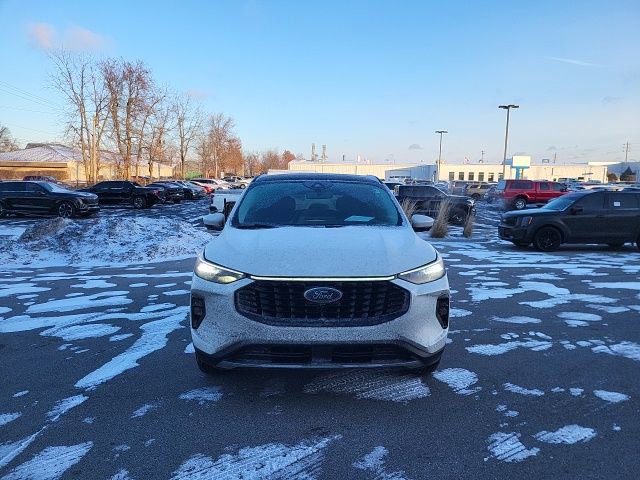 Used 2023 Ford Escape SE w/ PHEV Premium Package image 9