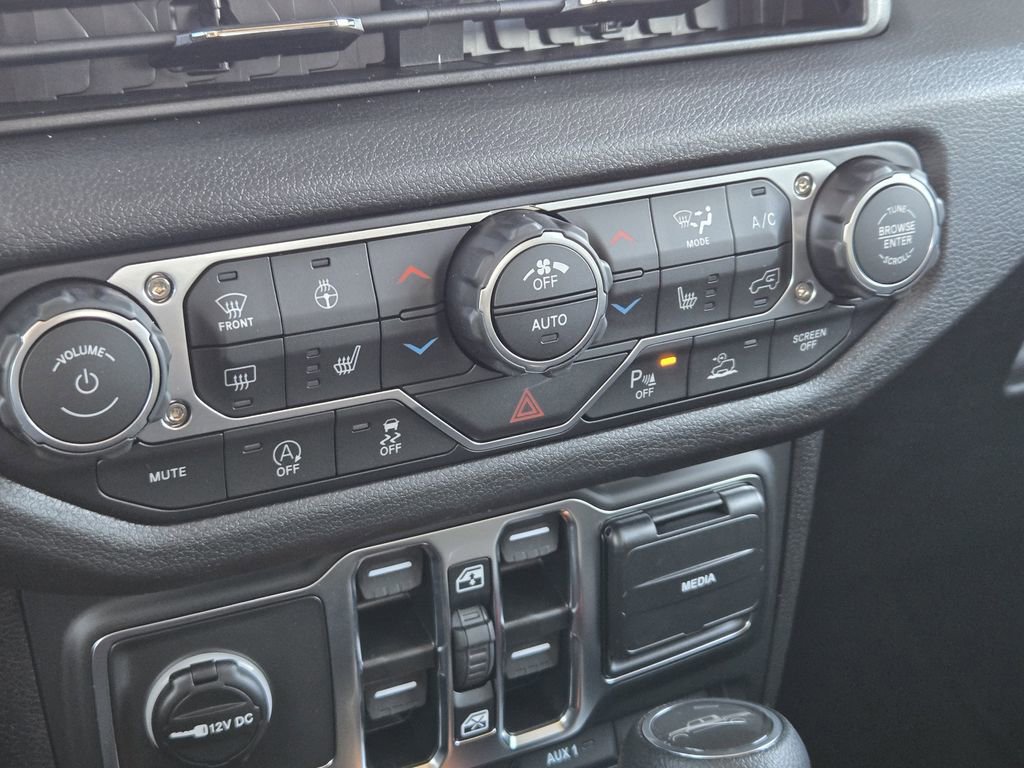 New 2026 Jeep Gladiator Sport S image 13