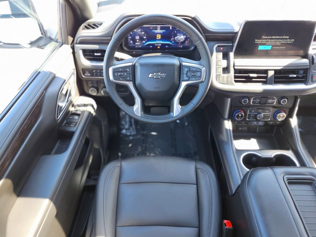 Used 2024 Chevrolet Tahoe Z71 w/ Luxury Package image 11