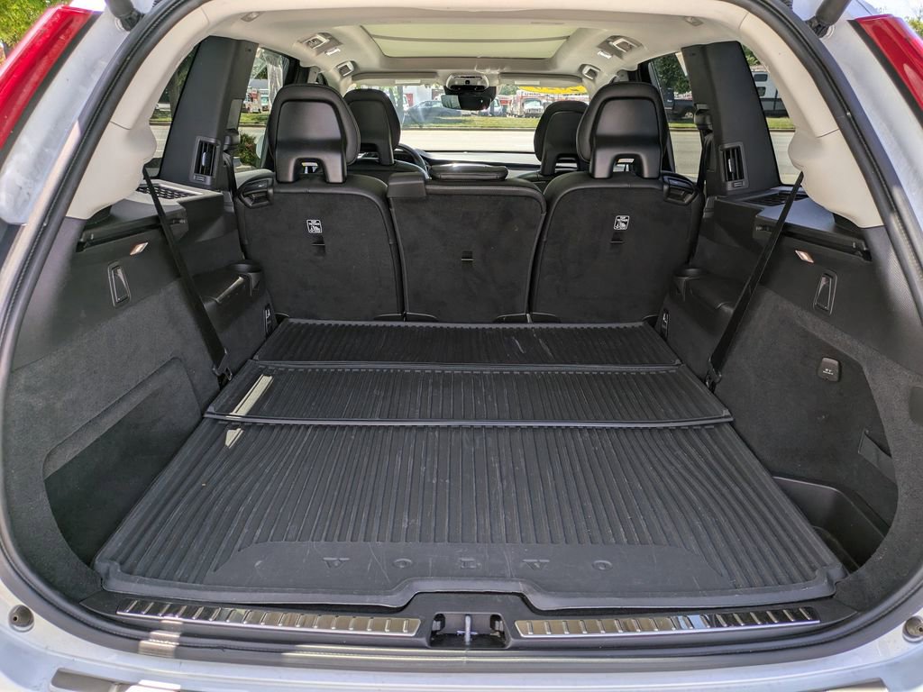 Used 2020 Volvo XC90 T6 Momentum w/ Protection Package Premier AWD/4WD image 13