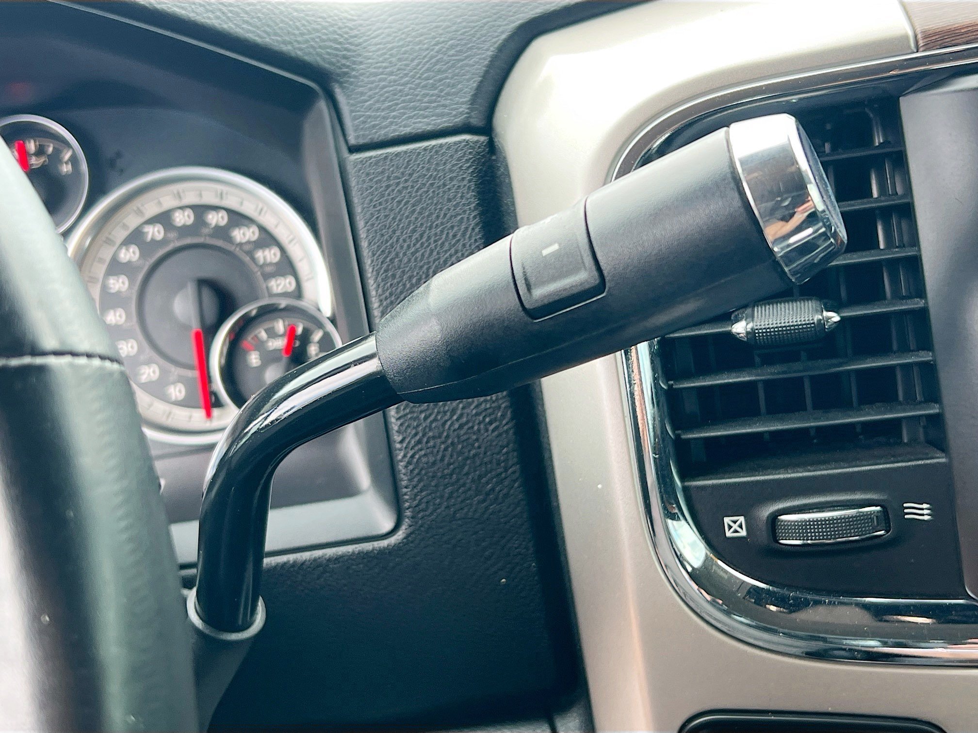 Used 2018 RAM 3500 Laramie AWD/4WD image 24