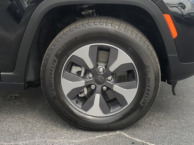 Certified 2025 Jeep Grand Cherokee Limited 4xe AWD/4WD image 11