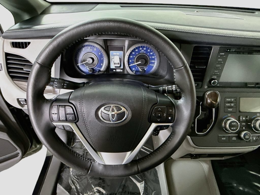 Certified 2020 Toyota Sienna XLE w/ XLE Navigation Package FWD image 23
