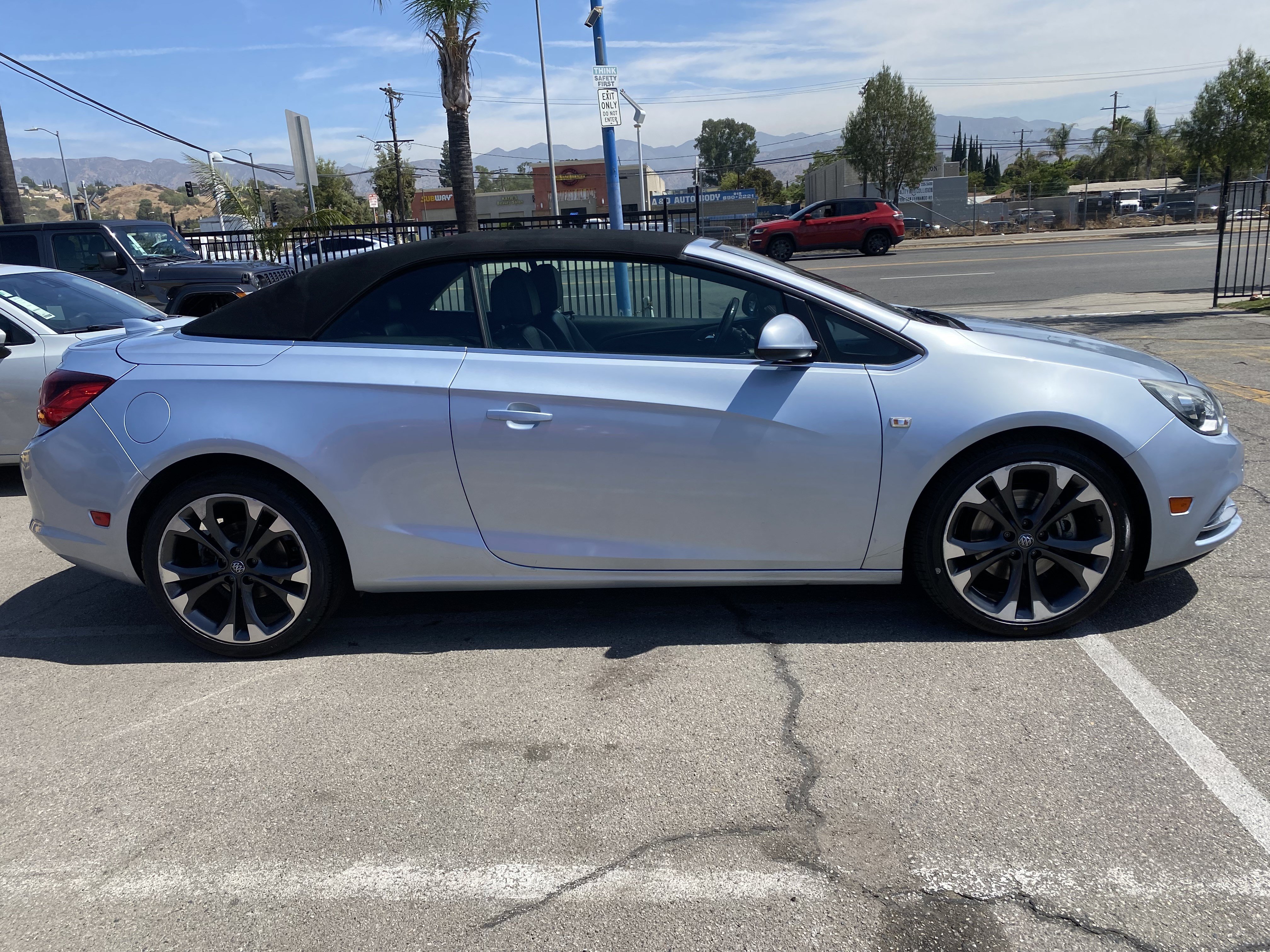 Used 2019 Buick Cascada Premium FWD image 8