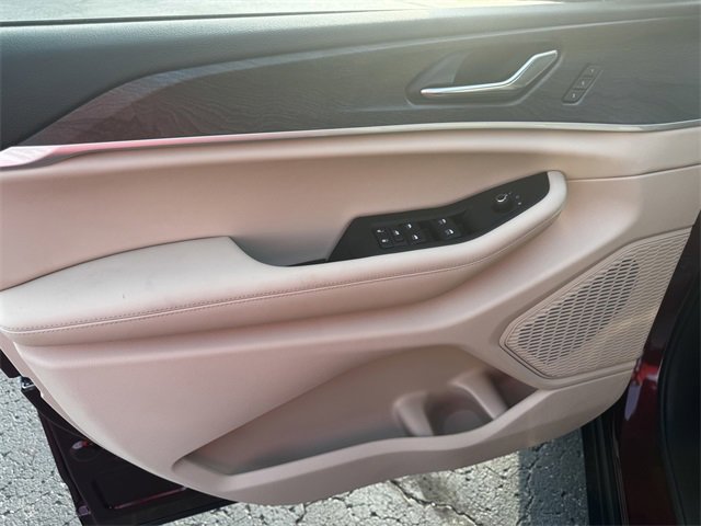 New 2025 Jeep Grand Cherokee Limited w/ Luxury Tech Group II image 22