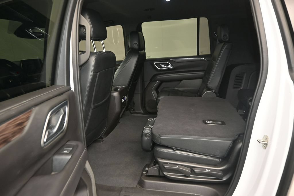 Used 2021 Chevrolet Suburban LS RWD image 13