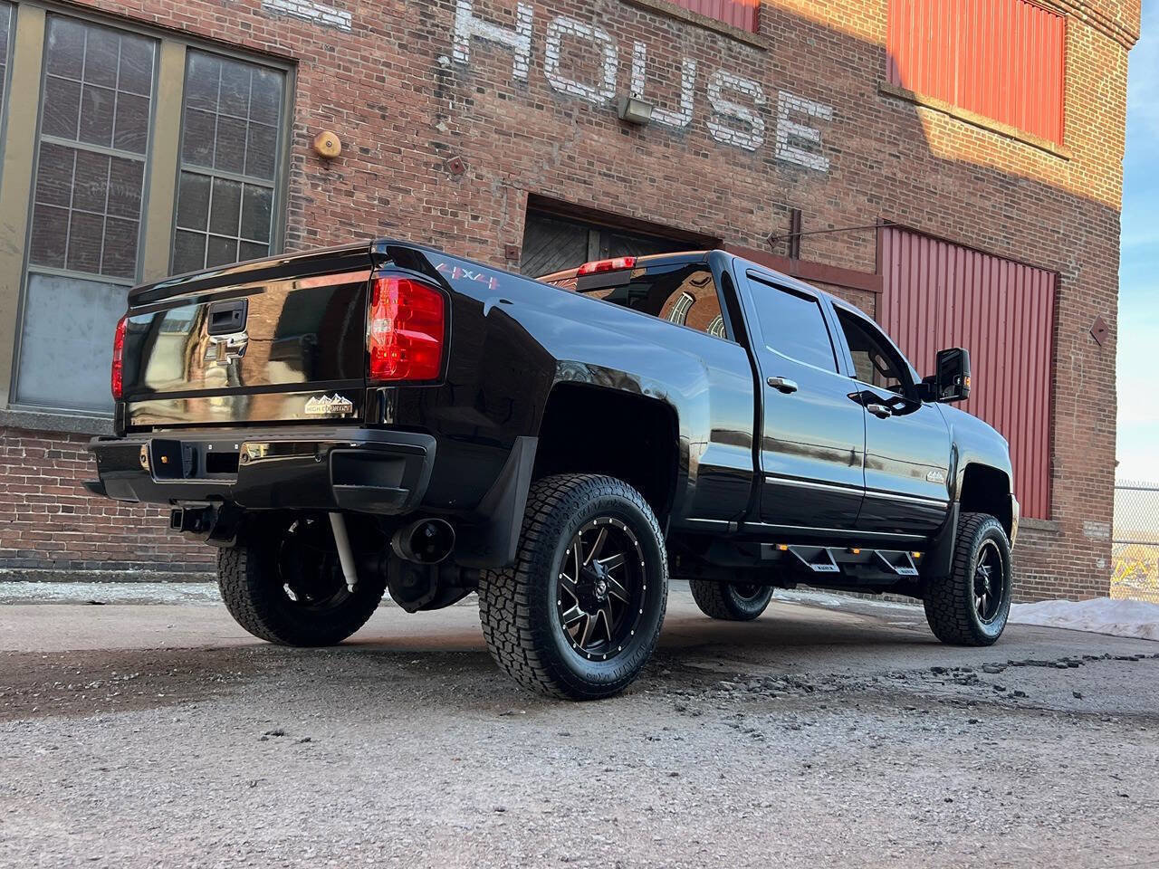 Used 2018 Chevrolet Silverado 2500 High Country w/ Duramax Plus Package image 49