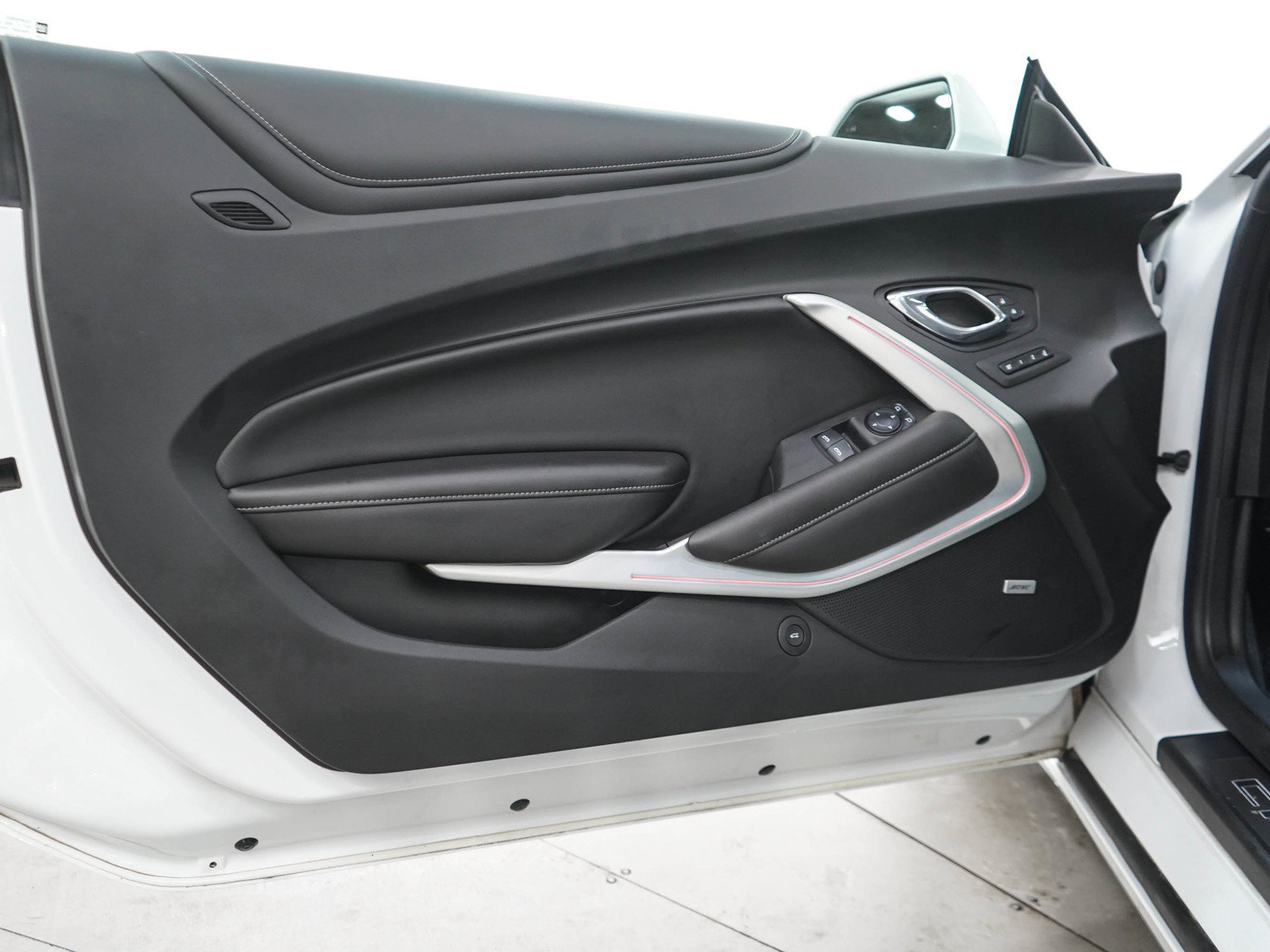 Used 2017 Chevrolet Camaro SS RWD image 13