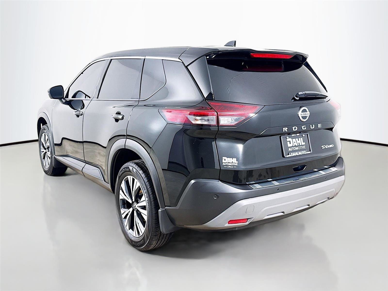 Used 2021 Nissan Rogue SV image 5
