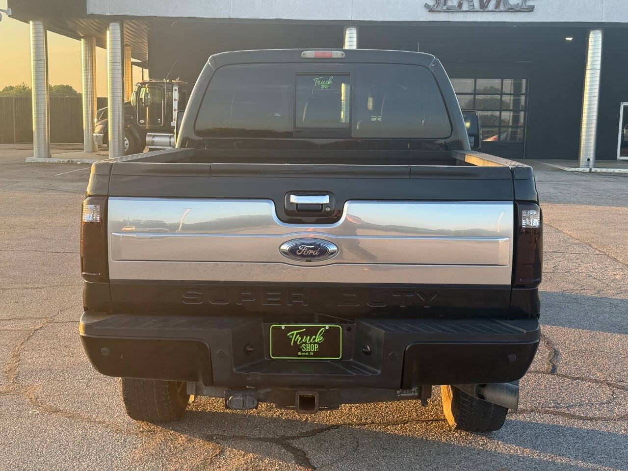 Used 2015 Ford F250 Platinum w/ FX4 Off-Road Package AWD/4WD image 6