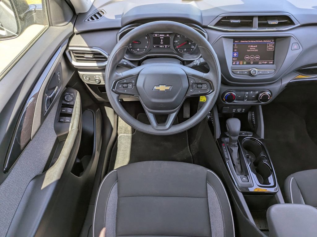Used 2023 Chevrolet TrailBlazer LS image 15