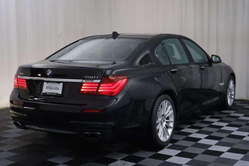 Used 2014 BMW 750i xDrive image 18