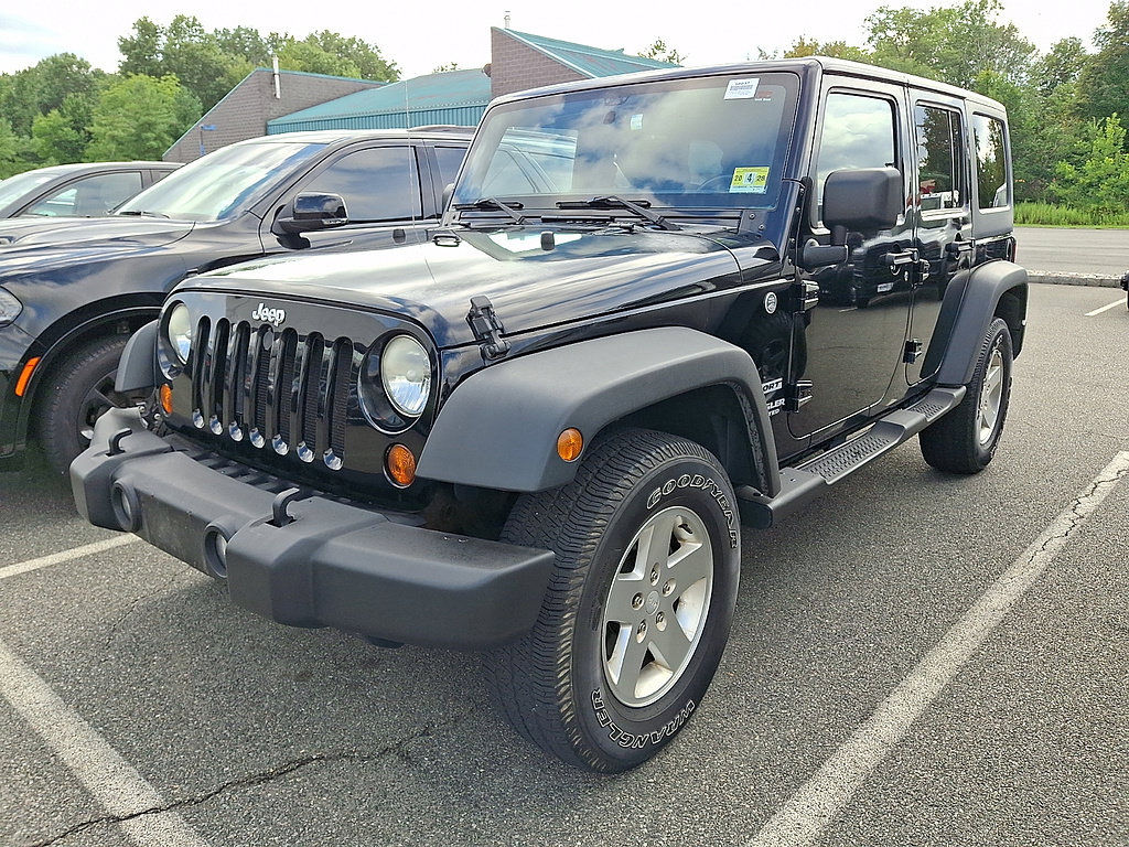Used 2011 Jeep Wrangler Unlimited Sport AWD/4WD image 2