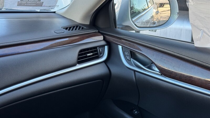 Used 2017 Cadillac XTS Luxury FWD image 4