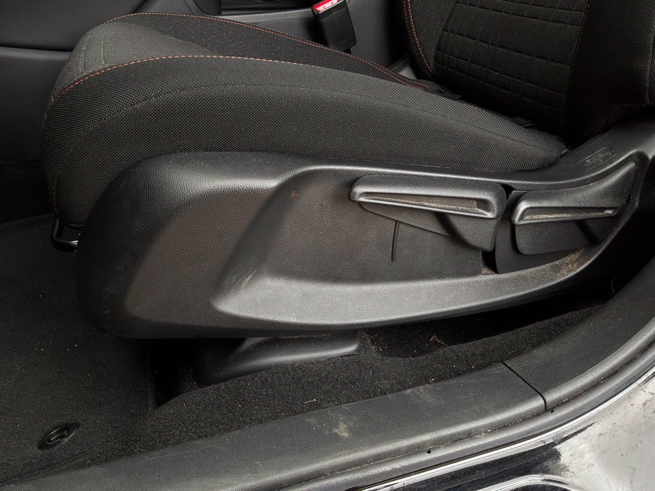 Used 2023 Honda HR-V Sport image 11