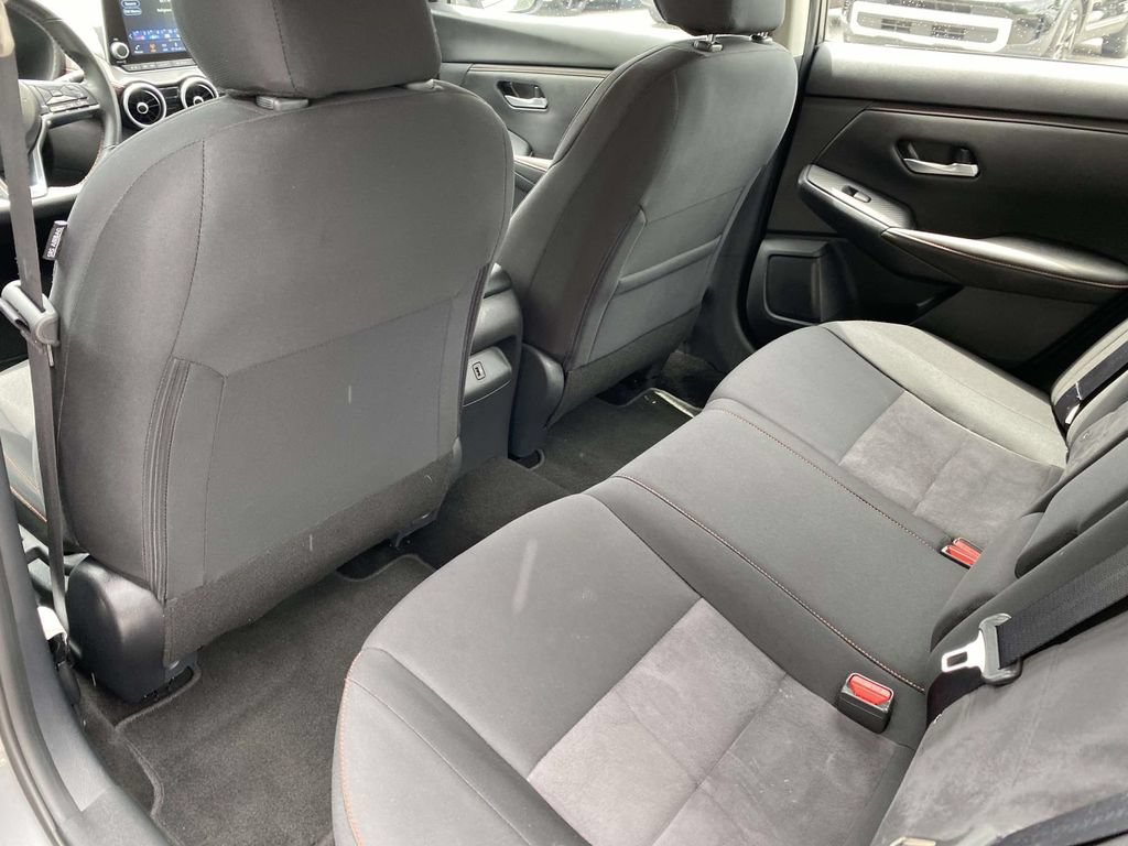 Used 2025 Nissan Sentra SR FWD image 15