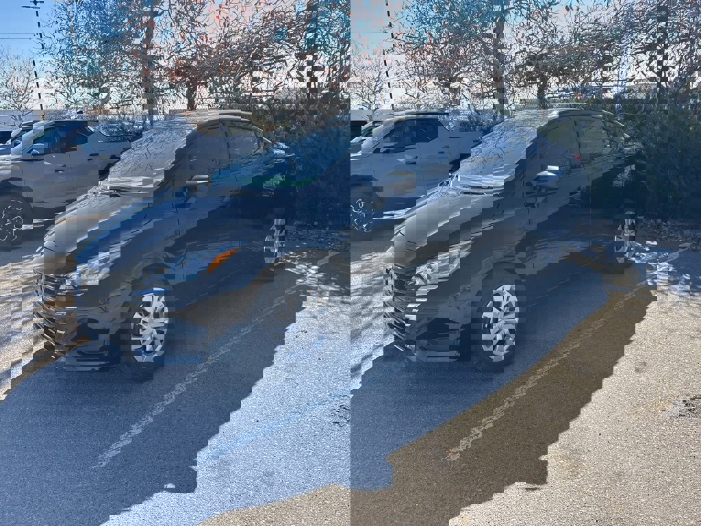 Used 2025 Nissan Versa S w/ Trunk Package image 6