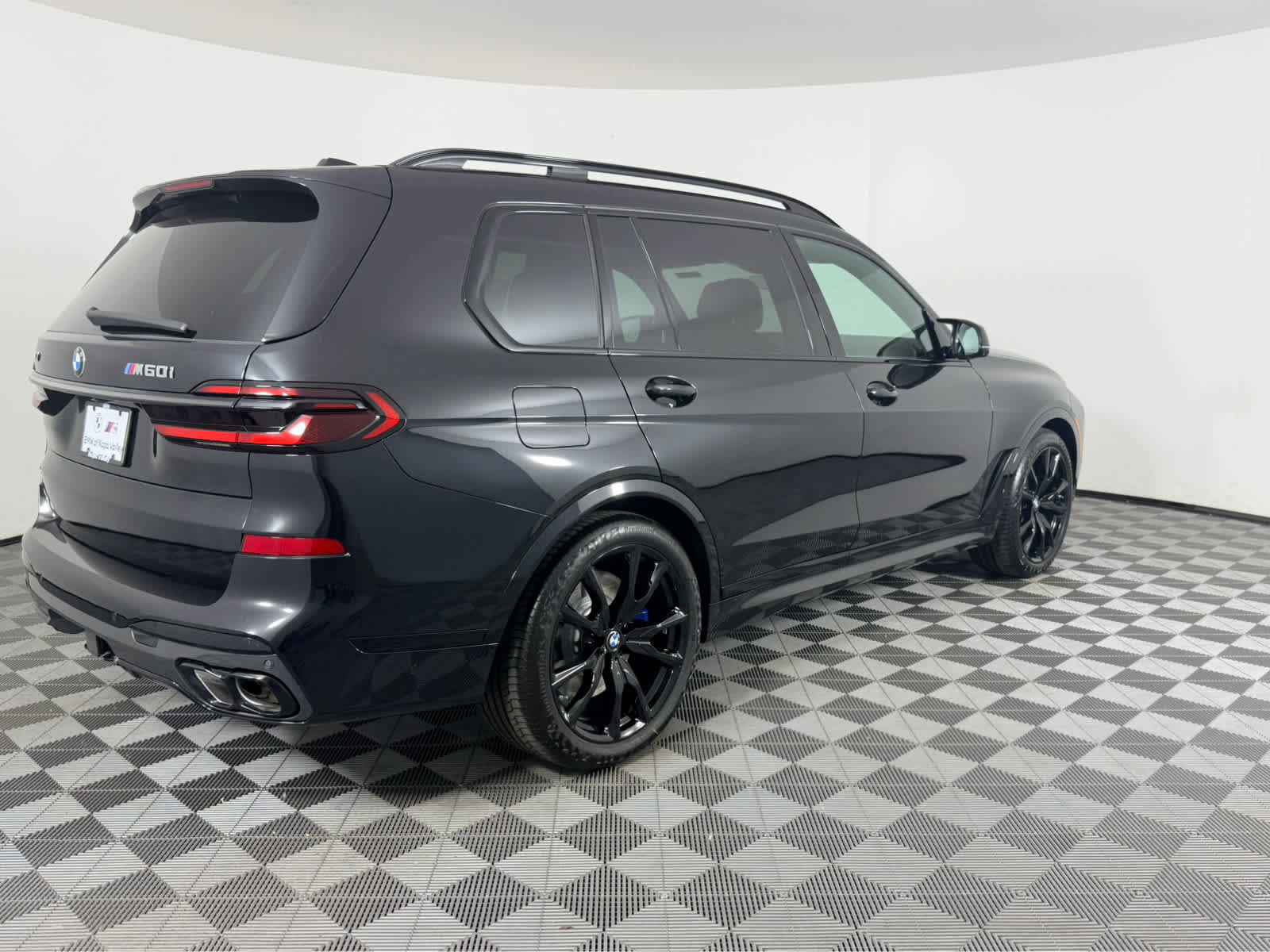 New 2026 BMW X7 M60i AWD/4WD image 3