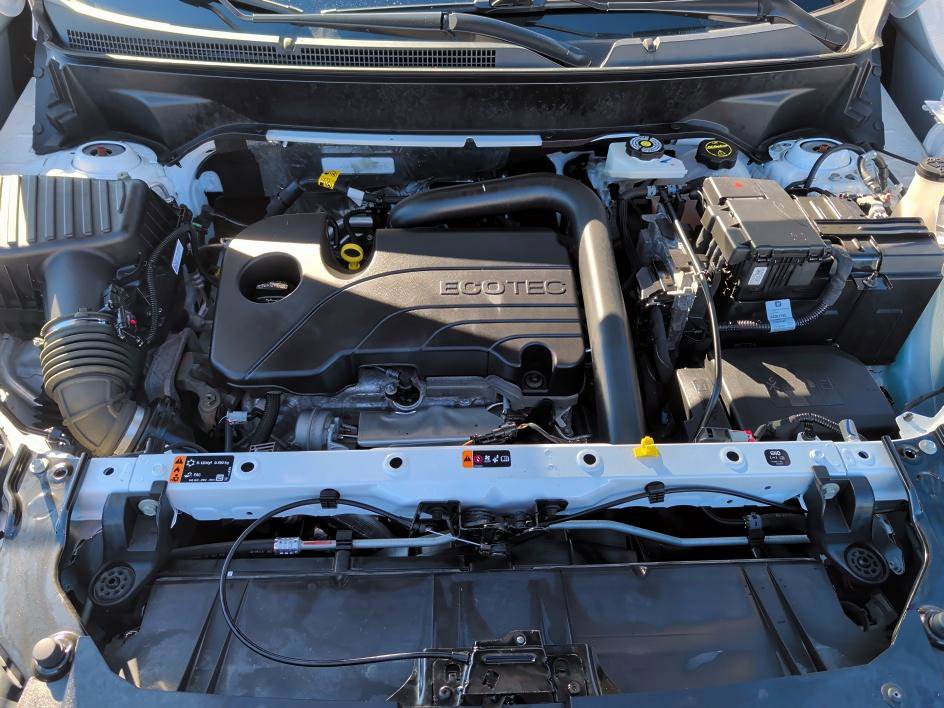 Used 2024 GMC Terrain SLT image 28