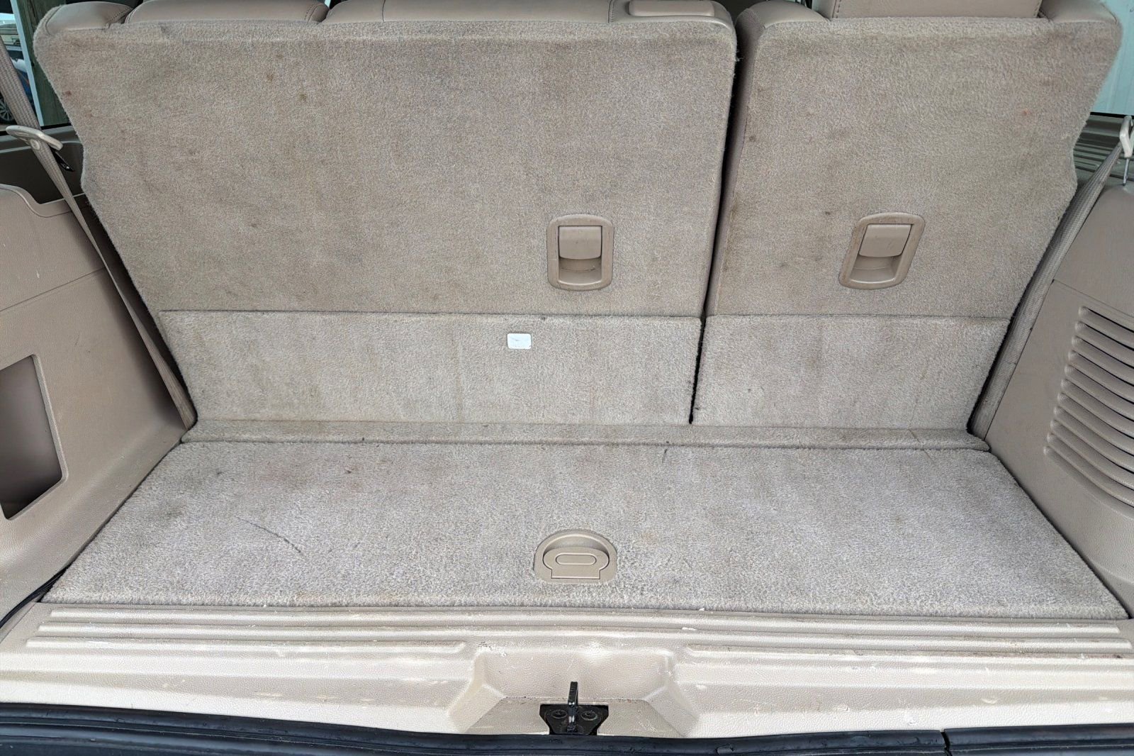 Used 2005 Ford Expedition XLT image 15