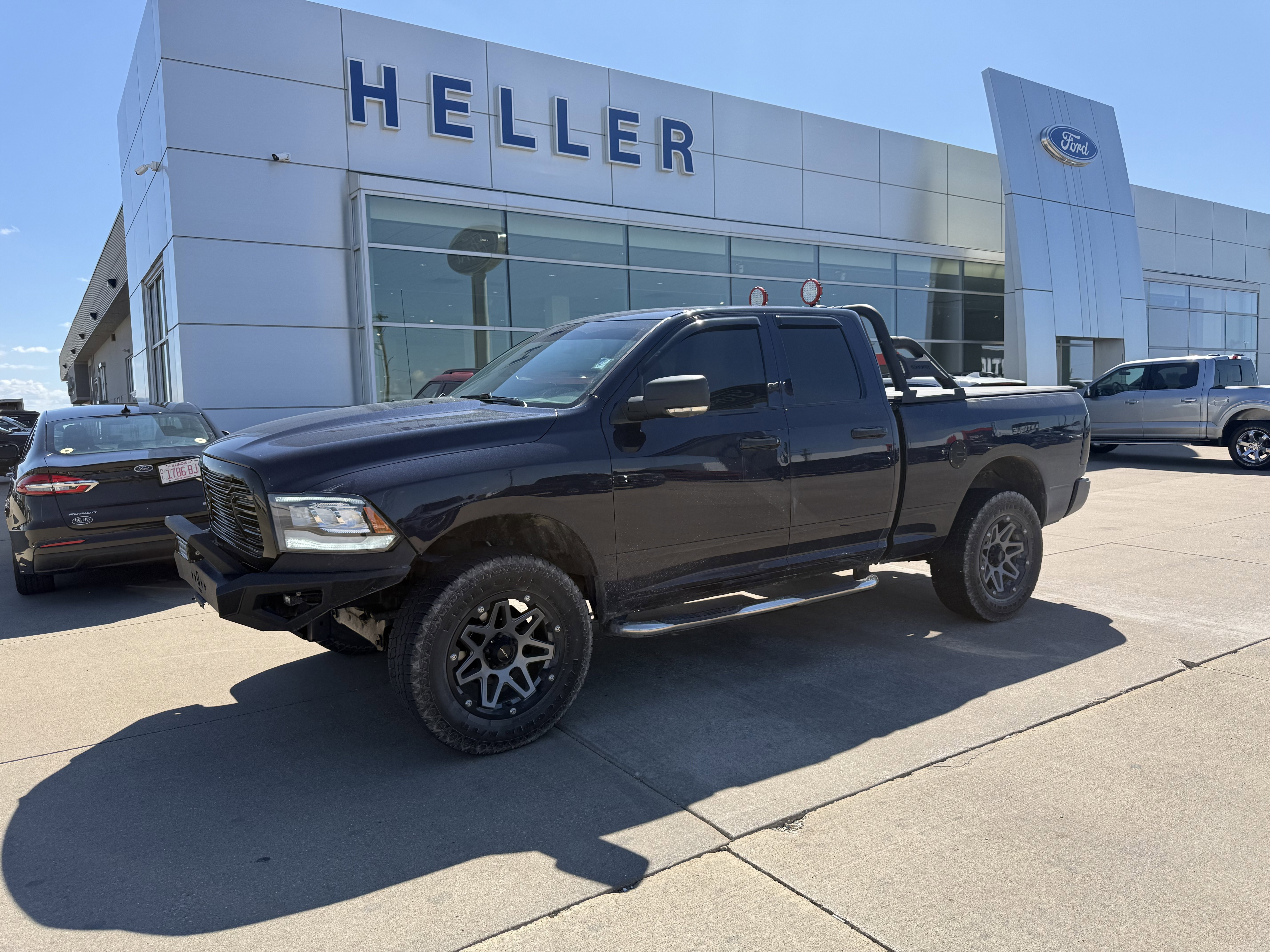 Used 2016 RAM 1500 Express AWD/4WD image 3