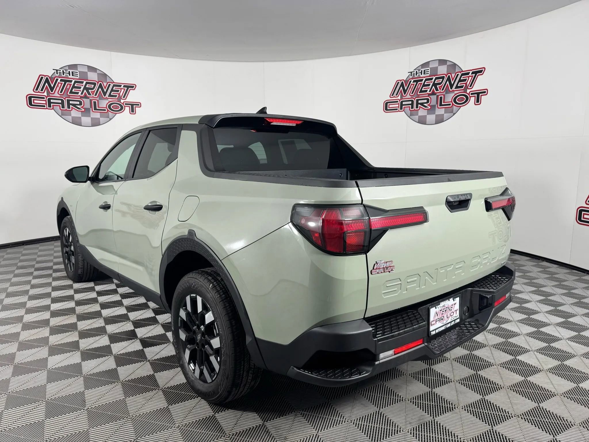 Used 2025 Hyundai Santa Cruz SE AWD/4WD image 5