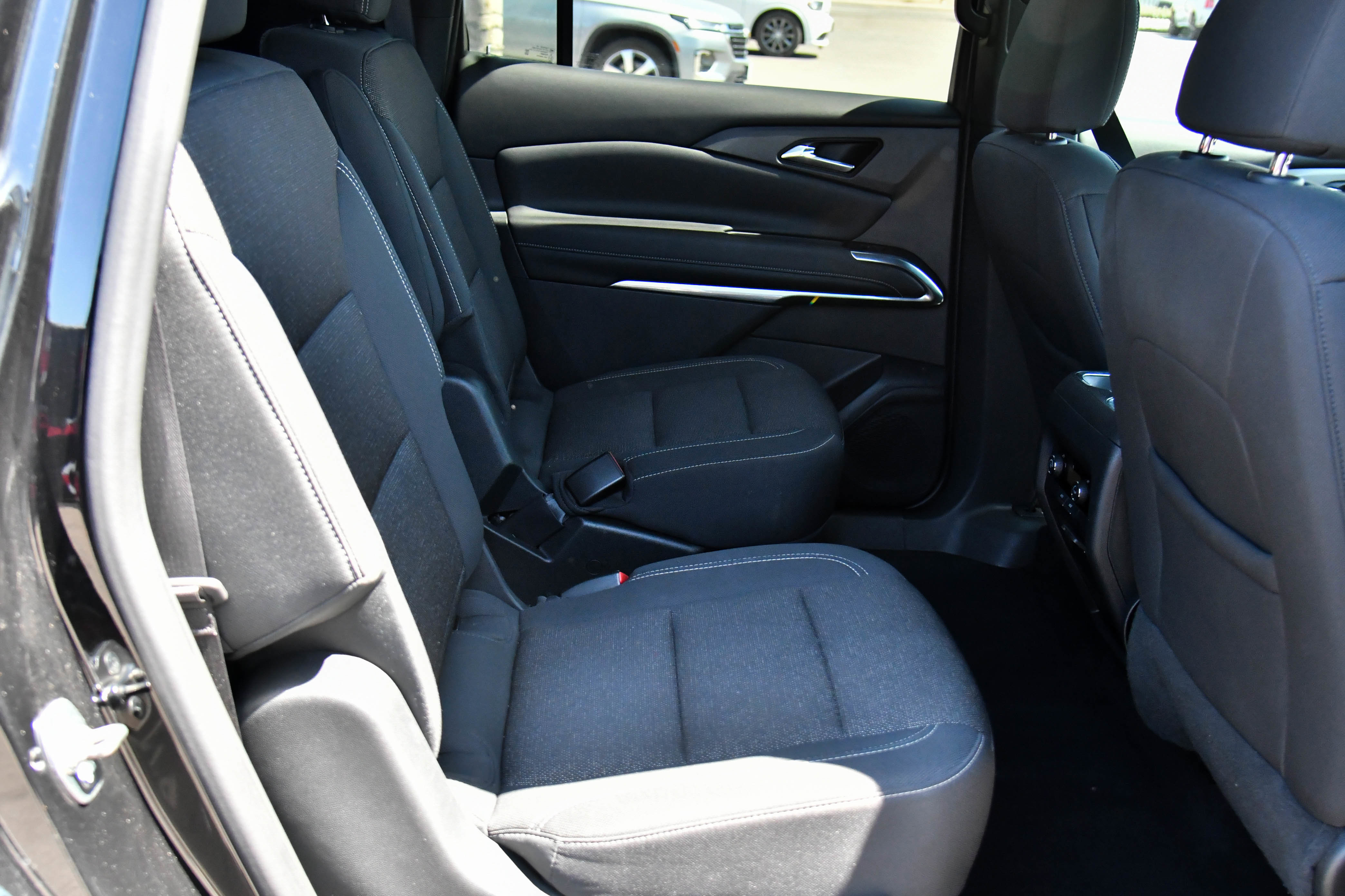 Used 2024 Chevrolet Traverse LT image 51
