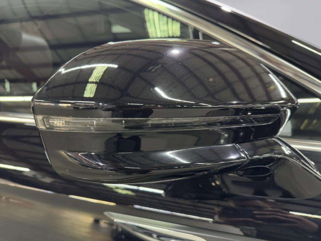 Used 2020 Lincoln Nautilus Reserve w/ Equipment Group 201A image 16