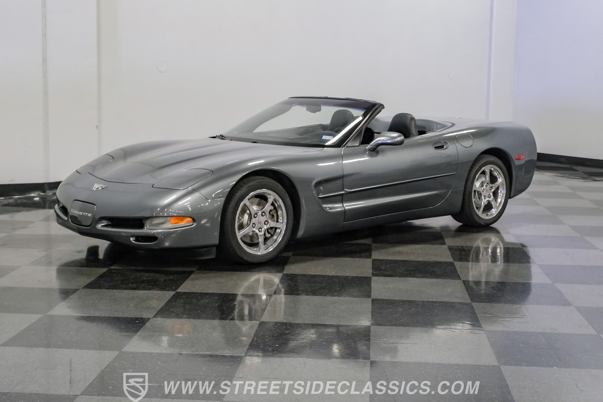 Used 2003 Chevrolet Corvette Convertible w/ Preferred Equipment Group1 RWD image 6