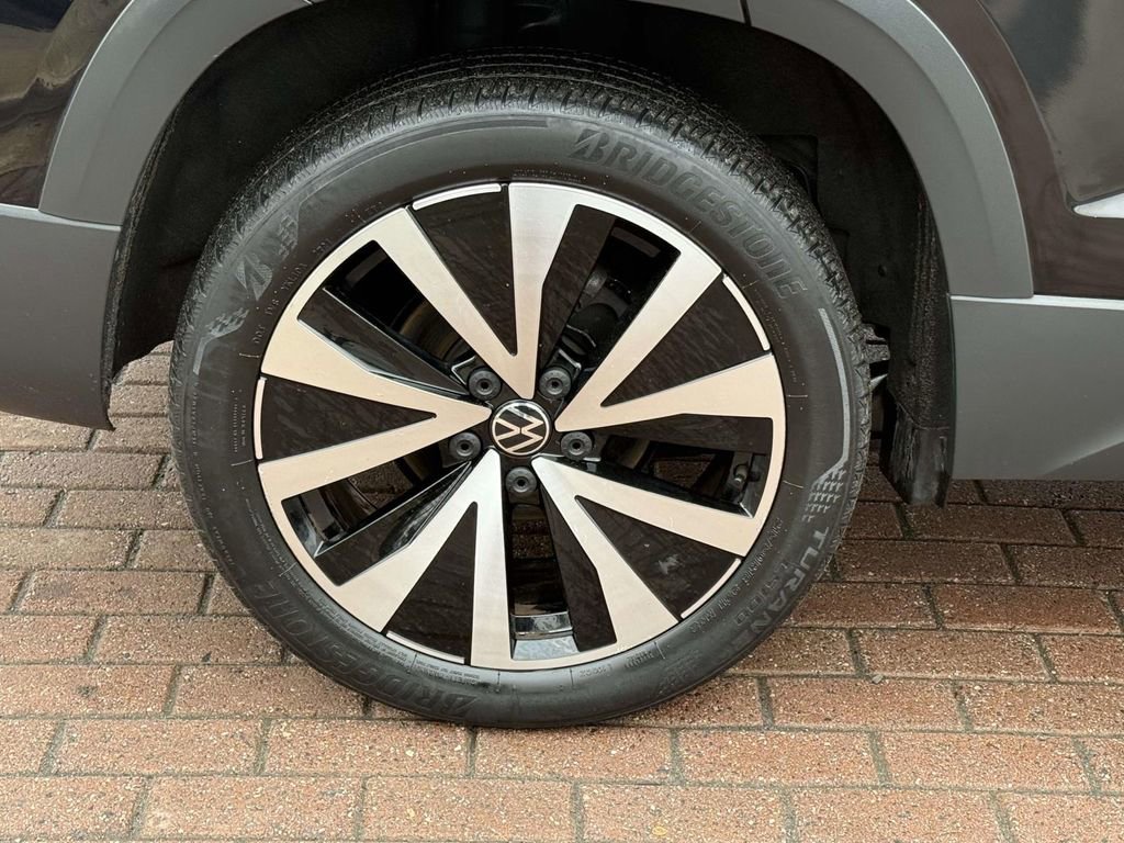 Used 2022 Volkswagen Taos SE image 7