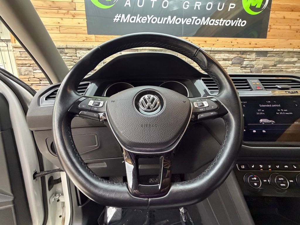 Used 2019 Volkswagen Tiguan SE w/ 3rd Row Seat Package AWD/4WD image 17