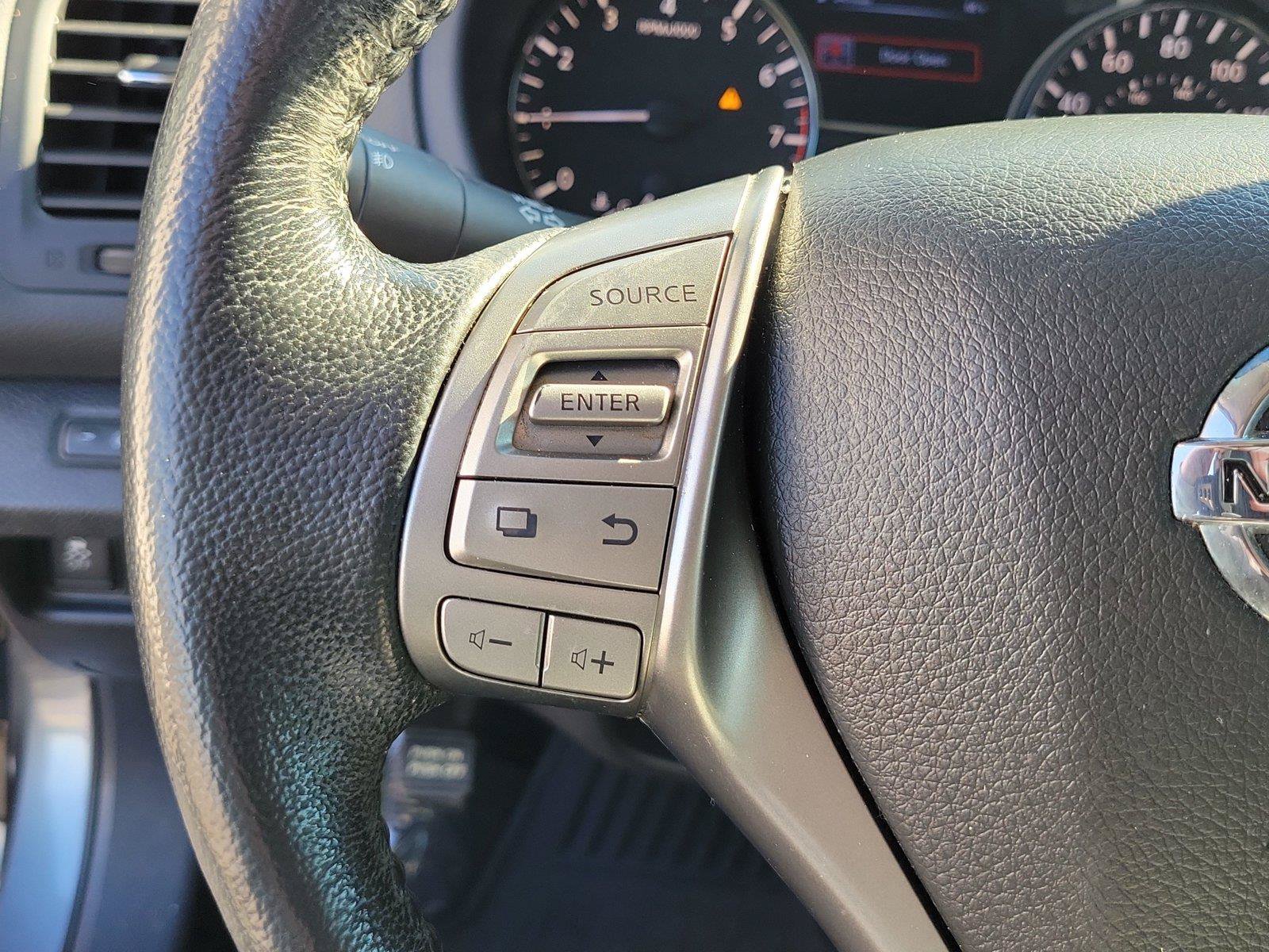 Used 2014 Nissan Altima 2.5 SL w/ Moonroof Package FWD image 22
