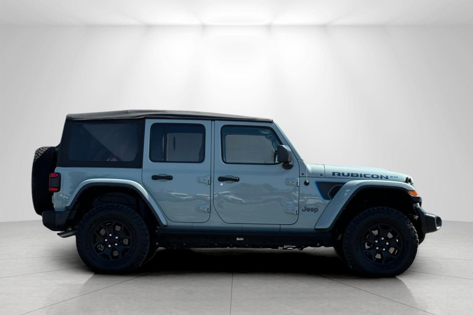 Used 2023 Jeep Wrangler Unlimited Rubicon 4xe AWD/4WD image 2